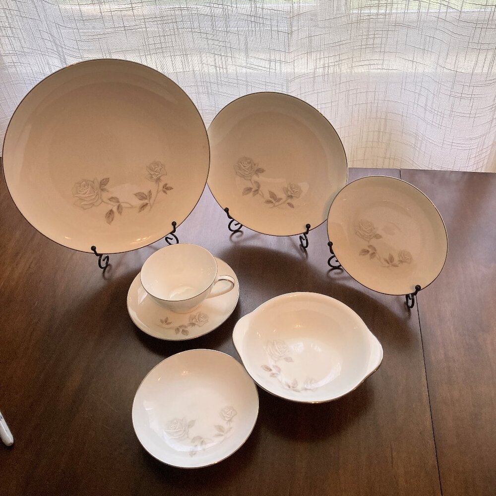 Vintage Noritake Rosay China #6216, White and Gray Roses, Place Setting (7 Pc)